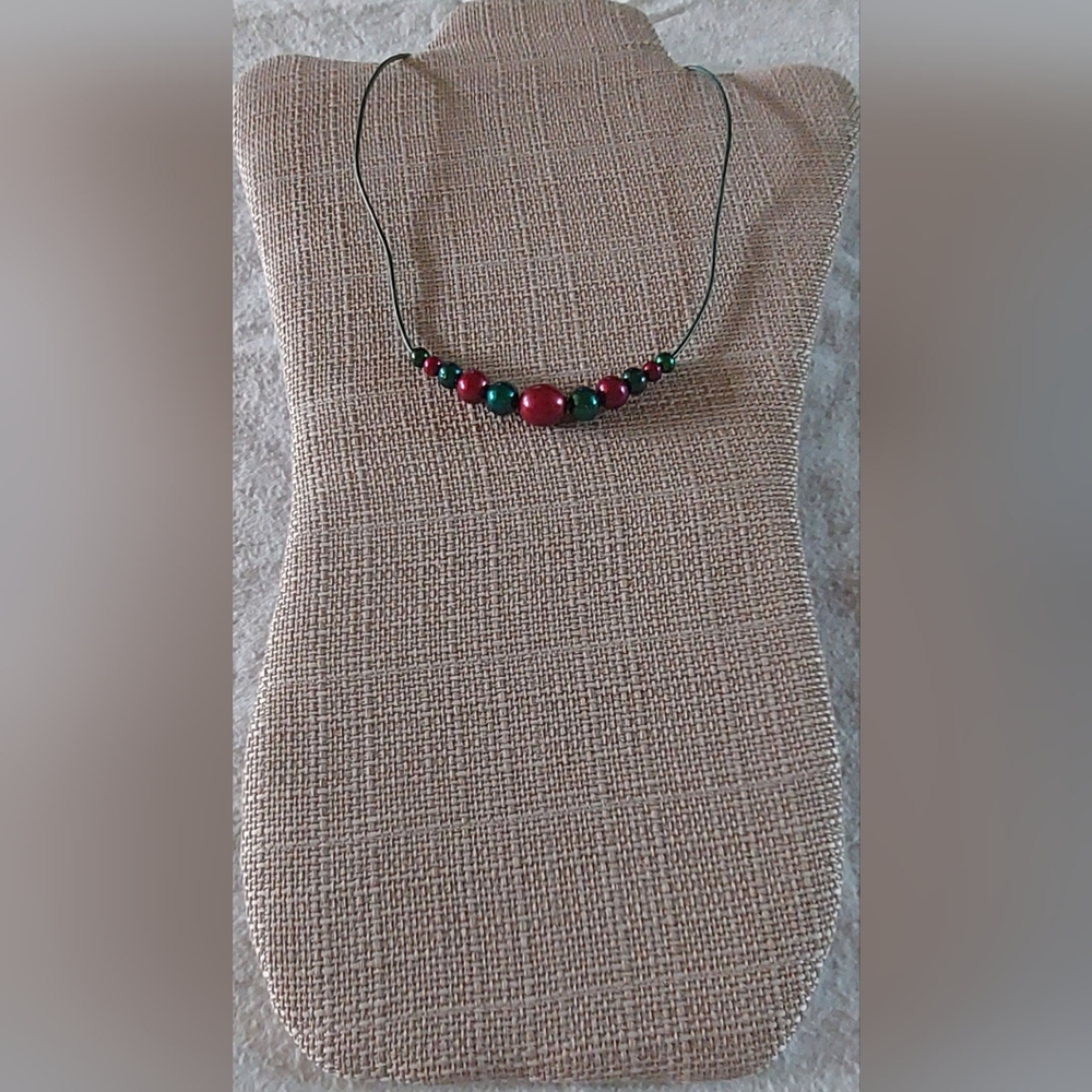 New Handmade Green & Wine Pearls & Metallic Green Leather Necklace